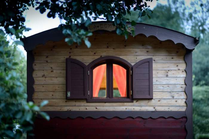 Roulotte Rives Nature Cottages et Camping en Bretagne